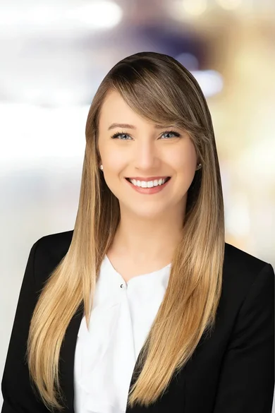 Portrait of Talon Zinger, Home Marketing Consultant | REALTOR®.